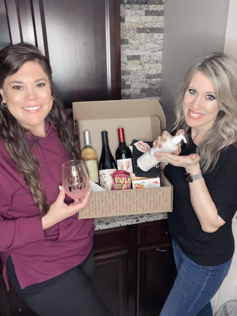 Our VineOh Box is here!