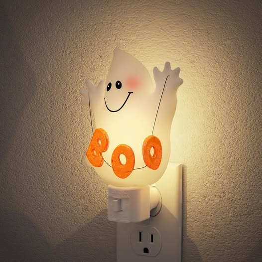 This CUTE Ghost Nightlight drops 50%off