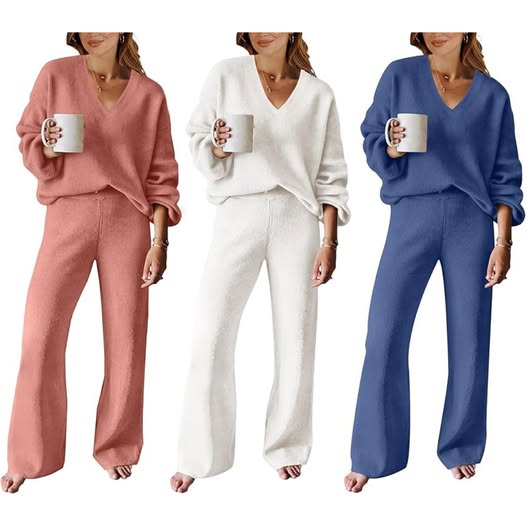 COZY!!!!! This 2 piece outfit is so cute for lounging or errands 50% off