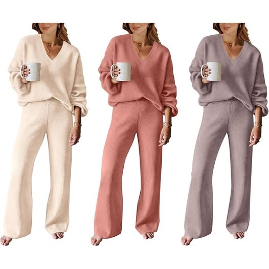 OMG I am obsessed with this lounge set!!