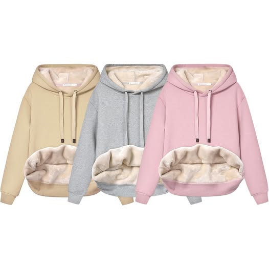 This cozy hooded FLEECE lined sweatshirt is perfect for fall 40% off