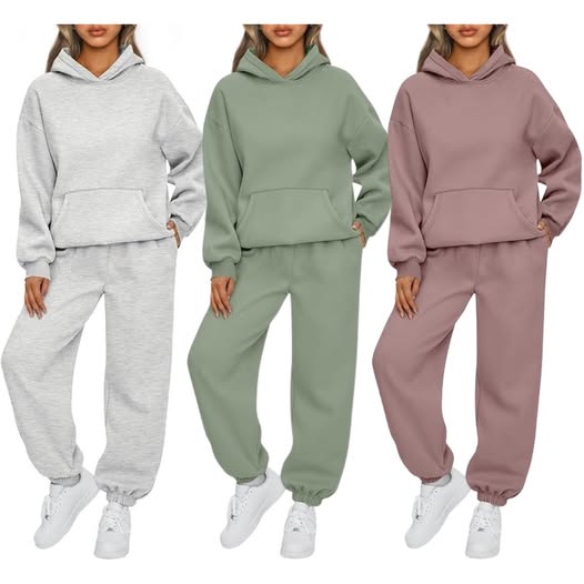 This 2 piece outfit set is perfect for lounging or running errands 55% off!!