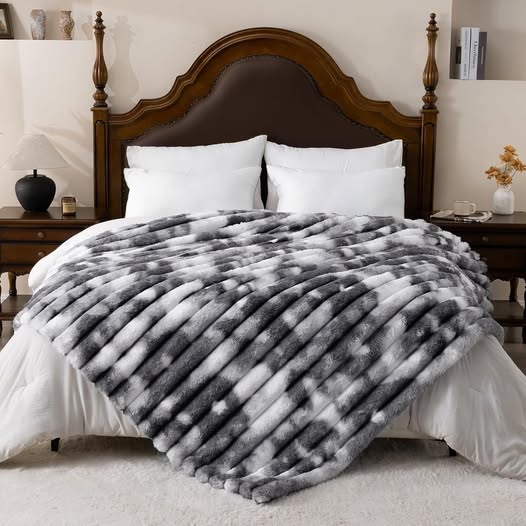 ONLY $25!!! This Cozy Throw Blanket drops 50%off