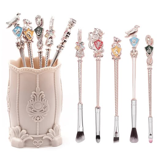 Makeup brushes — 50% off