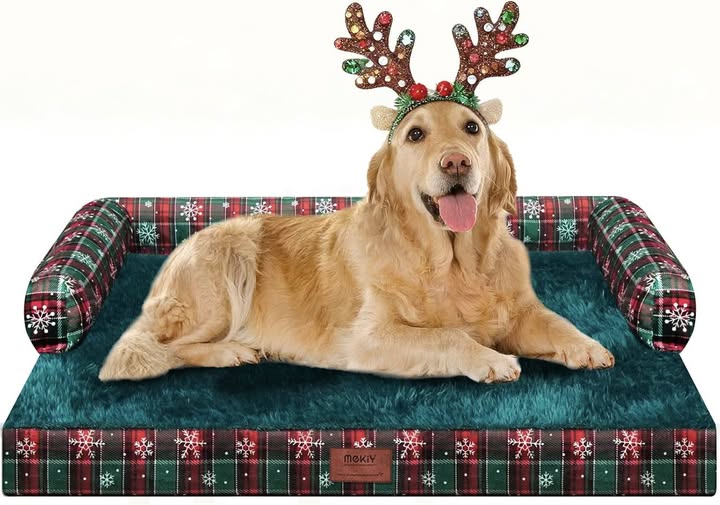 This orthopedic Christmas dog bed is 50% off