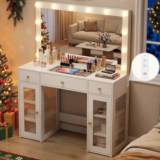 This vanity desk with mirror and lights is GORGEOUS!!!!!